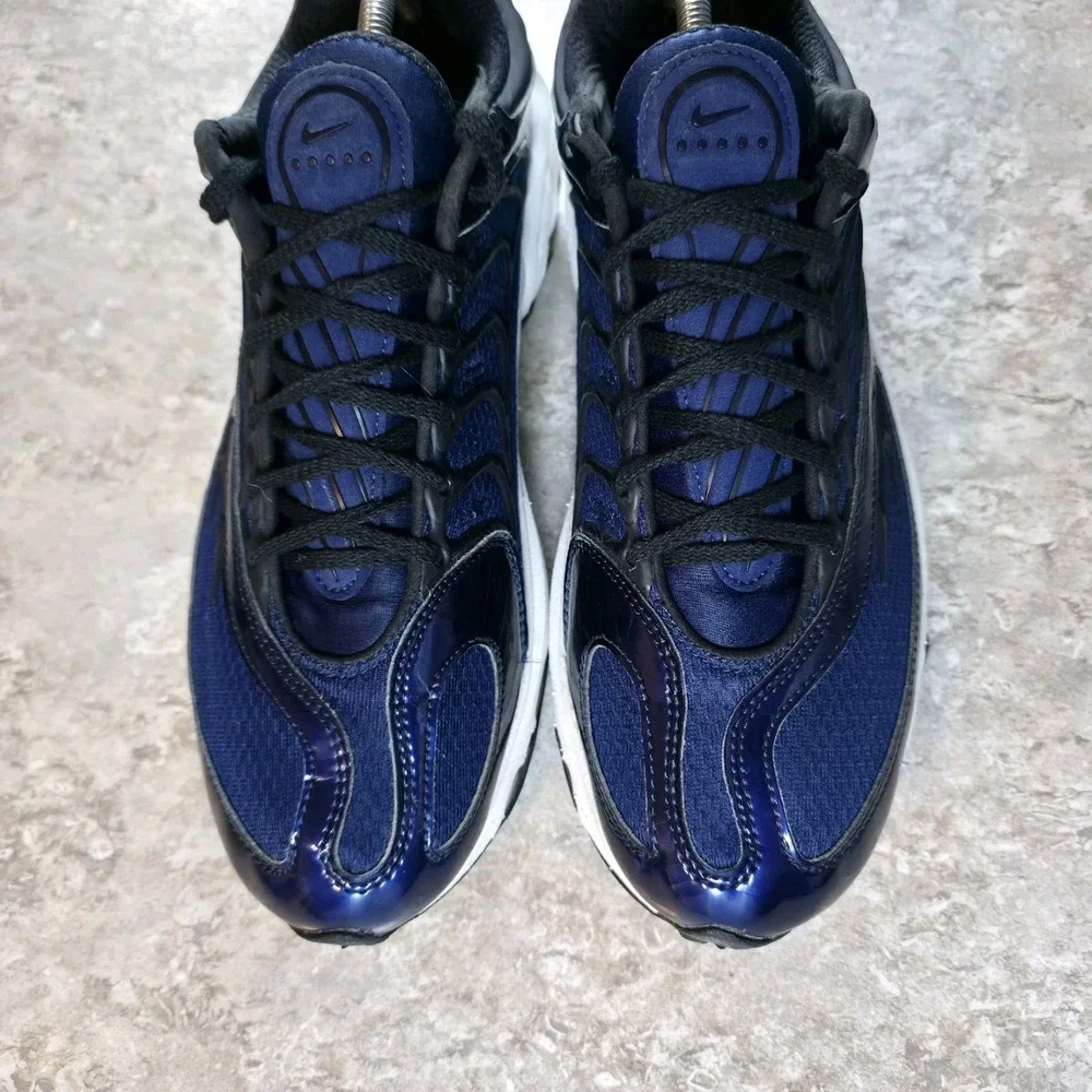 Nike air tuned
